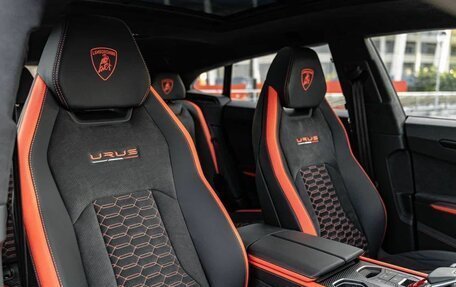 Lamborghini Urus I, 2022 год, 32 490 000 рублей, 27 фотография