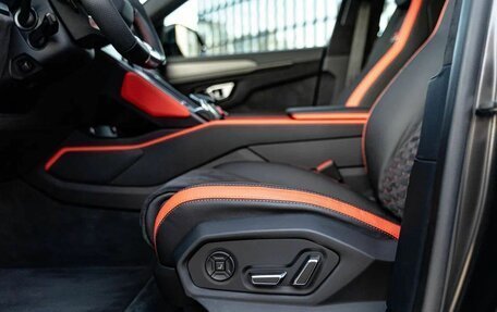 Lamborghini Urus I, 2022 год, 32 490 000 рублей, 28 фотография