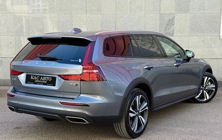 Volvo V60 II, 2020 год, 4 449 000 рублей, 2 фотография