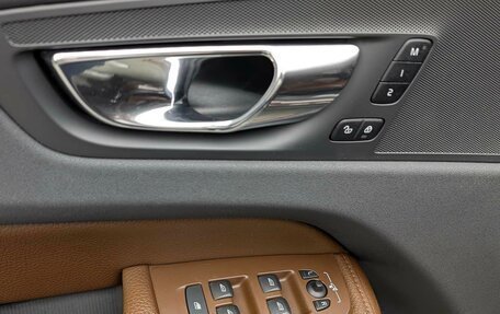 Volvo XC60 II, 2018 год, 2 829 000 рублей, 11 фотография