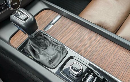 Volvo XC60 II, 2018 год, 2 829 000 рублей, 19 фотография