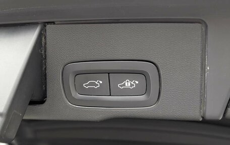 Volvo XC60 II, 2018 год, 2 829 000 рублей, 18 фотография