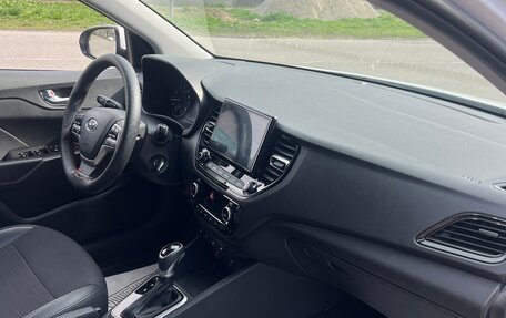 Hyundai Solaris II рестайлинг, 2022 год, 2 000 000 рублей, 10 фотография