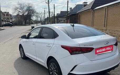 Hyundai Solaris II рестайлинг, 2022 год, 2 000 000 рублей, 14 фотография