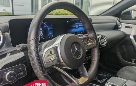 Mercedes-Benz CLA, 2019 год, 3 050 000 рублей, 15 фотография