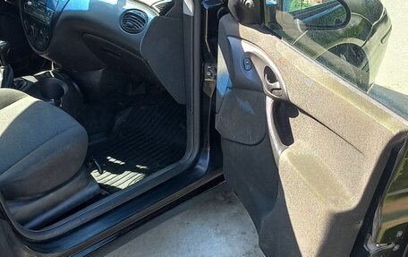 Ford Focus IV, 2003 год, 235 000 рублей, 14 фотография