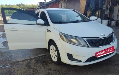 KIA Rio III рестайлинг, 2013 год, 550 000 рублей, 16 фотография