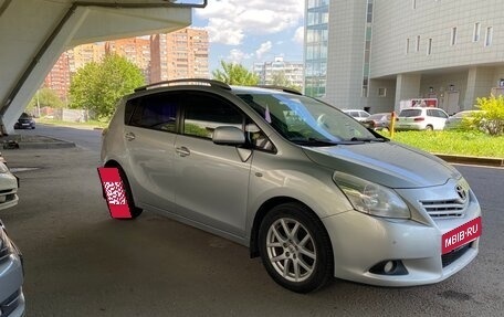 Toyota Verso I, 2012 год, 1 200 000 рублей, 2 фотография