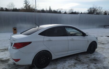 Hyundai Solaris II рестайлинг, 2015 год, 1 350 000 рублей, 2 фотография