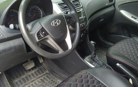 Hyundai Solaris II рестайлинг, 2015 год, 1 350 000 рублей, 5 фотография
