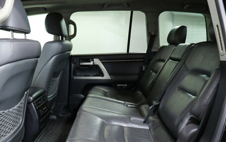 Toyota Land Cruiser 200, 2010 год, 2 660 000 рублей, 10 фотография