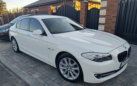 BMW 5 серия, 2013 год, 2 400 000 рублей, 4 фотография