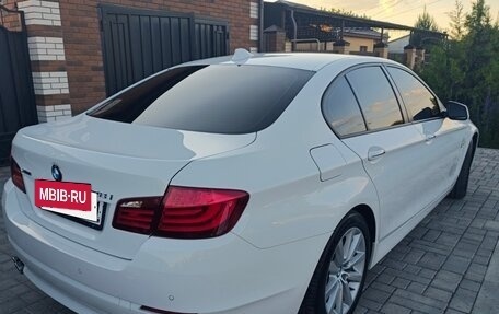 BMW 5 серия, 2013 год, 2 400 000 рублей, 21 фотография