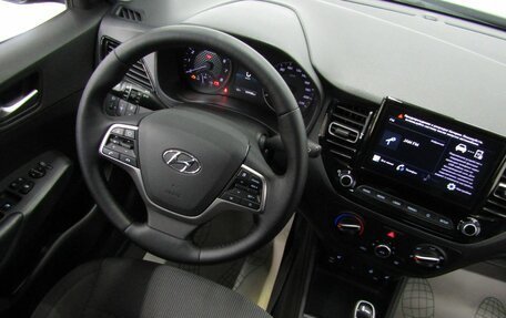 Hyundai Solaris II рестайлинг, 2021 год, 1 659 000 рублей, 18 фотография