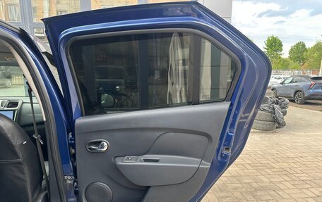 Renault Logan II, 2017 год, 980 000 рублей, 16 фотография