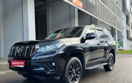 Toyota Land Cruiser Prado 150 рестайлинг 2, 2021 год, 6 800 000 рублей, 1 фотография