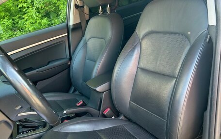 Hyundai Elantra VI рестайлинг, 2019 год, 1 800 000 рублей, 7 фотография