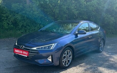 Hyundai Elantra VI рестайлинг, 2019 год, 1 800 000 рублей, 4 фотография