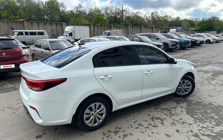 KIA Rio IV, 2018 год, 1 390 000 рублей, 4 фотография