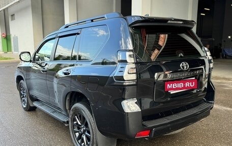 Toyota Land Cruiser Prado 150 рестайлинг 2, 2021 год, 6 800 000 рублей, 5 фотография
