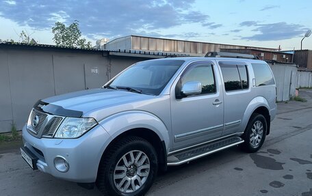 Nissan Pathfinder, 2012 год, 1 610 000 рублей, 3 фотография
