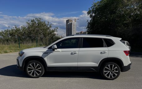 Volkswagen Taos, 2021 год, 2 650 000 рублей, 15 фотография