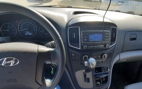 Hyundai Grand Starex Grand Starex I рестайлинг 2, 2019 год, 3 300 000 рублей, 21 фотография