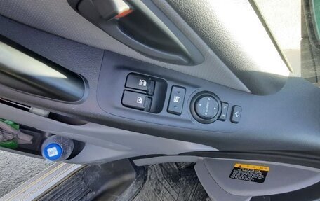 Hyundai Grand Starex Grand Starex I рестайлинг 2, 2019 год, 3 300 000 рублей, 19 фотография