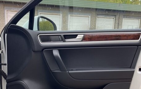 Volkswagen Touareg III, 2013 год, 2 530 000 рублей, 3 фотография