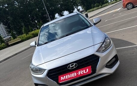 Hyundai Solaris II рестайлинг, 2018 год, 1 200 000 рублей, 1 фотография
