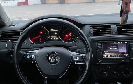 Volkswagen Jetta VI, 2015 год, 1 250 000 рублей, 10 фотография