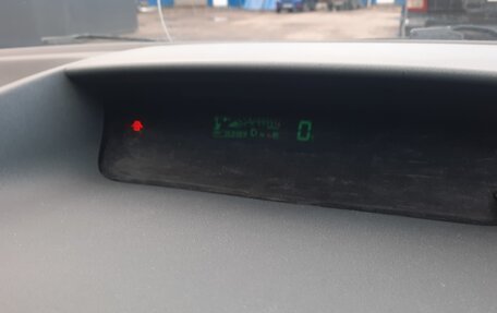 Toyota Opa I рестайлинг, 2001 год, 675 000 рублей, 13 фотография