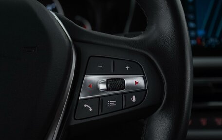 BMW 3 серия, 2019 год, 3 260 000 рублей, 18 фотография