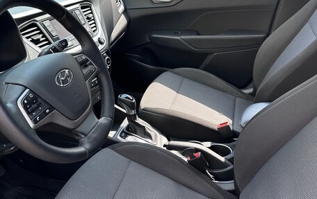 Hyundai Solaris II рестайлинг, 2018 год, 1 200 000 рублей, 7 фотография