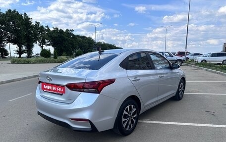 Hyundai Solaris II рестайлинг, 2018 год, 1 200 000 рублей, 12 фотография