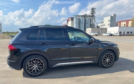 Volkswagen Tiguan II, 2018 год, 2 100 000 рублей, 6 фотография