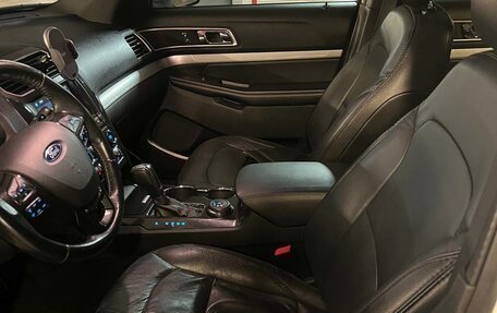 Ford Explorer VI, 2017 год, 2 799 000 рублей, 11 фотография