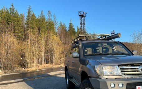 Toyota Land Cruiser 100 рестайлинг 2, 2003 год, 1 350 000 рублей, 10 фотография