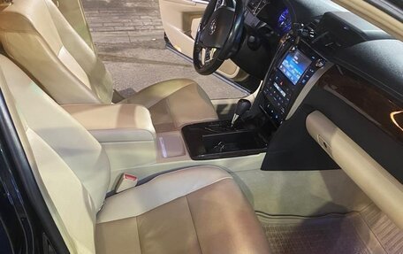 Toyota Camry, 2015 год, 1 890 000 рублей, 6 фотография