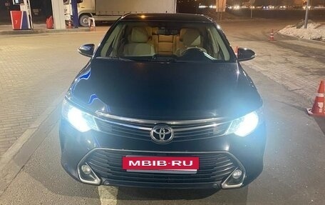 Toyota Camry, 2015 год, 1 890 000 рублей, 8 фотография