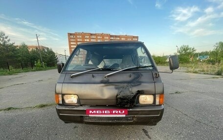 Mitsubishi Delica III, 1987 год, 200 000 рублей, 7 фотография