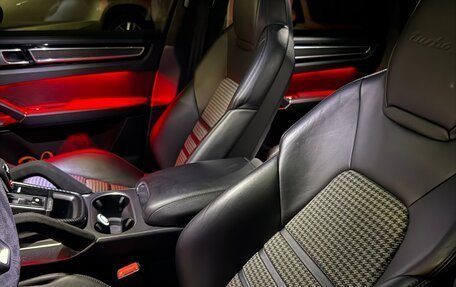 Porsche Cayenne III, 2021 год, 15 000 000 рублей, 16 фотография