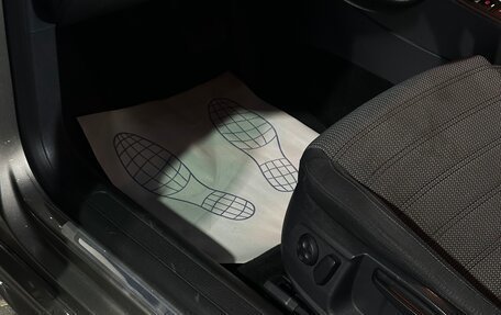 Volkswagen Passat CC I рестайлинг, 2011 год, 2 000 000 рублей, 18 фотография
