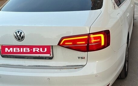 Volkswagen Jetta VI, 2016 год, 1 300 000 рублей, 2 фотография