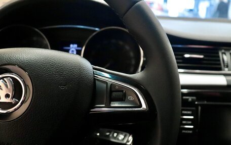 Skoda Superb III рестайлинг, 2014 год, 1 350 000 рублей, 15 фотография