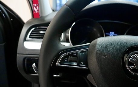 Skoda Superb III рестайлинг, 2014 год, 1 350 000 рублей, 13 фотография