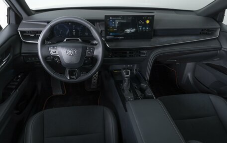 Toyota Camry, 2025 год, 4 400 000 рублей, 6 фотография