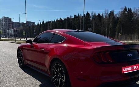 Ford Mustang VI рестайлинг, 2019 год, 2 900 000 рублей, 6 фотография