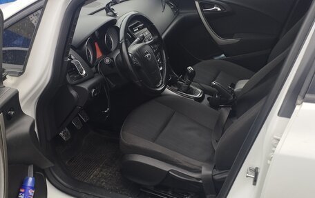 Opel Astra J, 2013 год, 590 000 рублей, 2 фотография