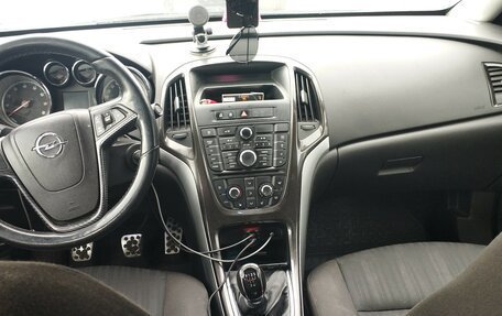 Opel Astra J, 2013 год, 590 000 рублей, 6 фотография